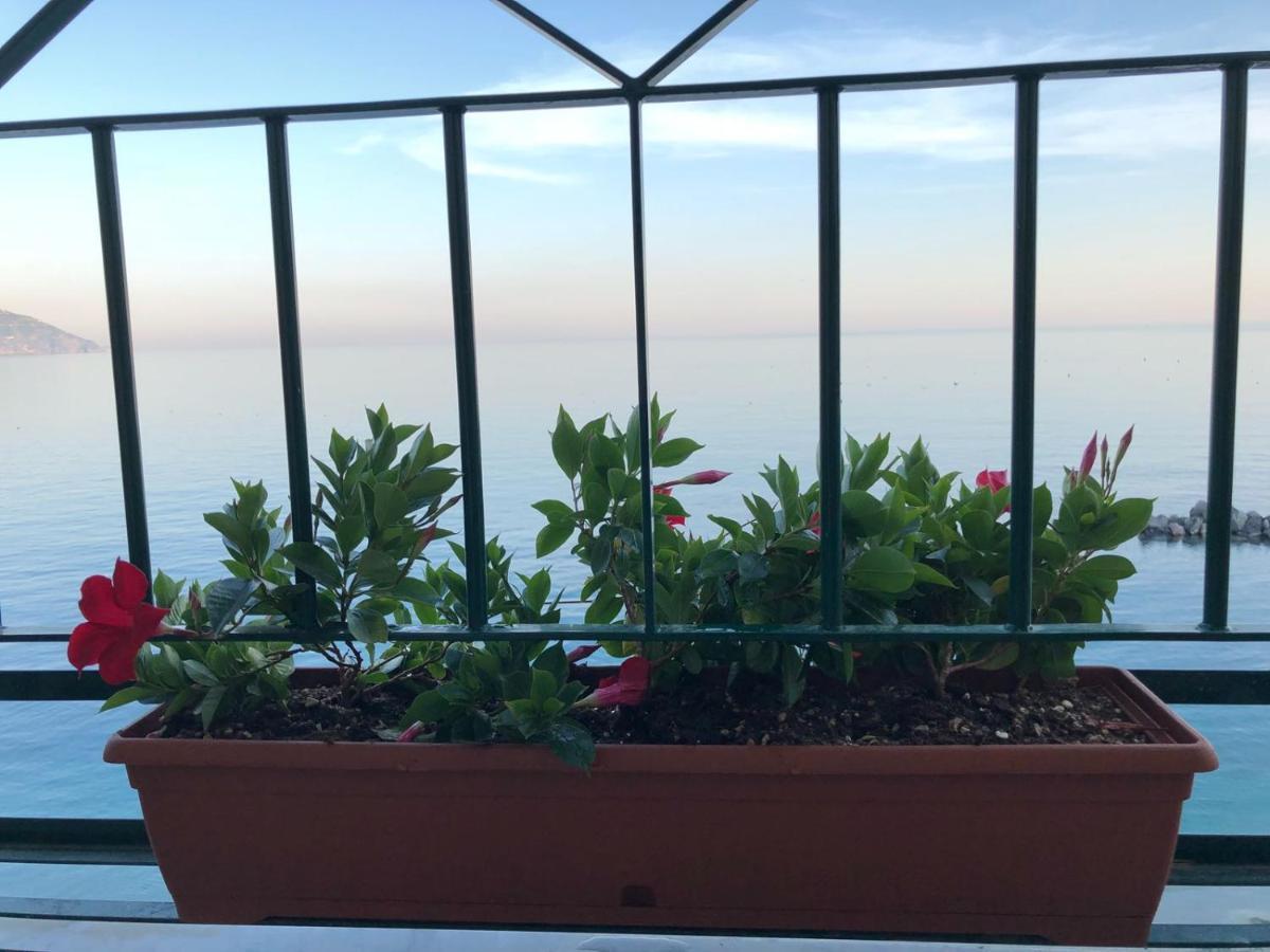 Bea'S Apartment - The Window To The Sea - Seafront Monterosso al Mare Extérieur photo